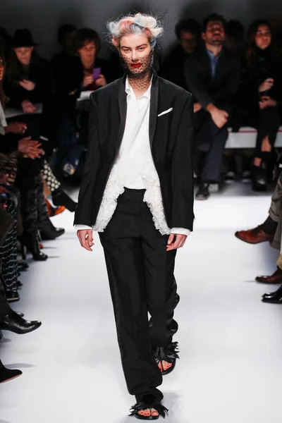 Look 2